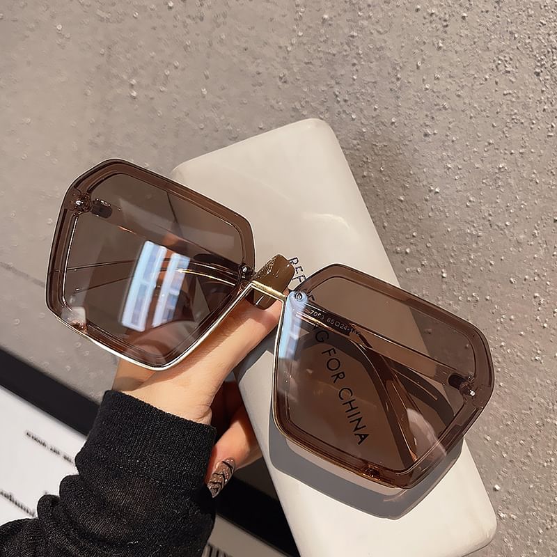 Geometric Frame Sunglasses