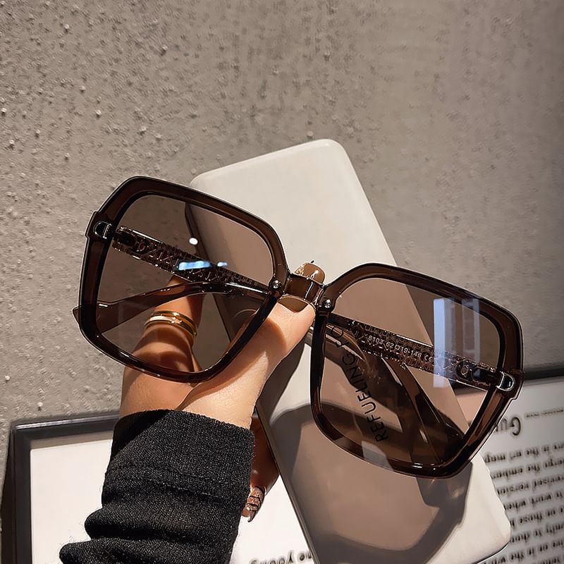 Frame Oversized Sunglasses