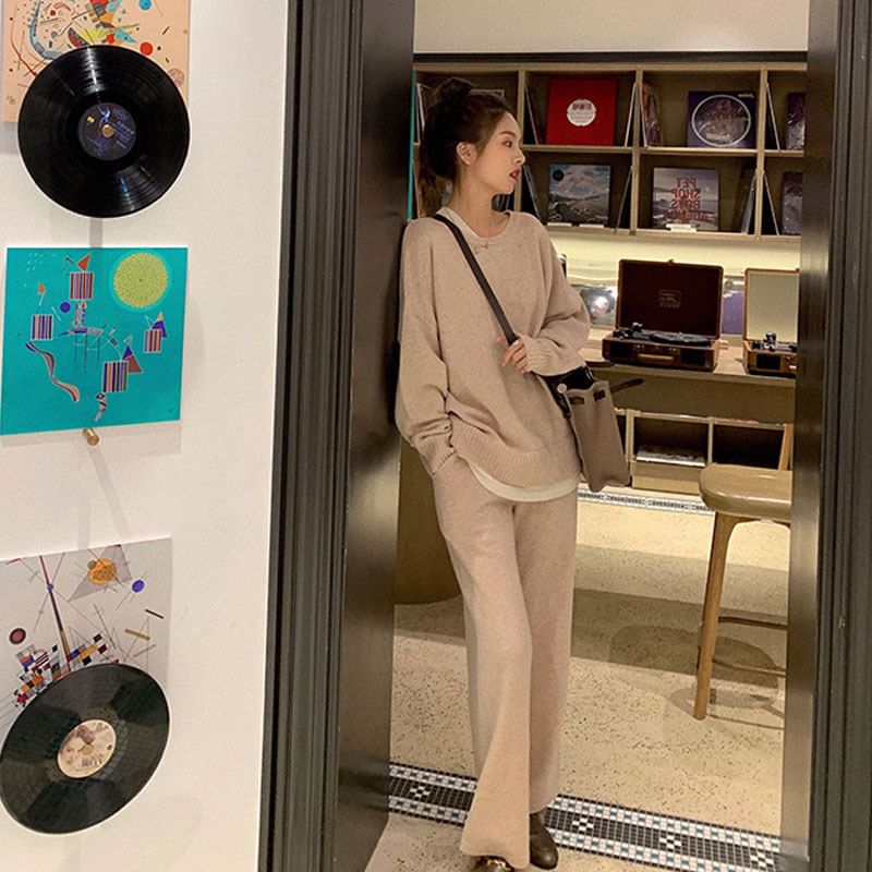 Leg T-Shirt Wide + Two-Tone Crew Long-Sleeve Set: Pants High Neck Waist