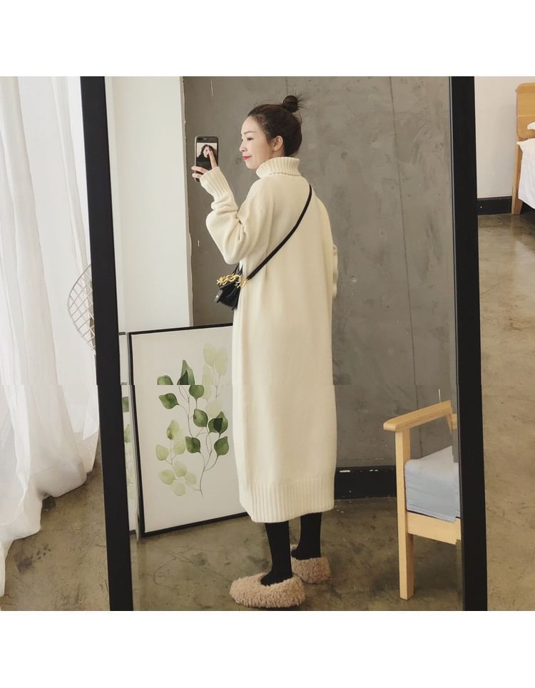 Turtleneck Plain Long-Sleeve Sweater Midi Dress