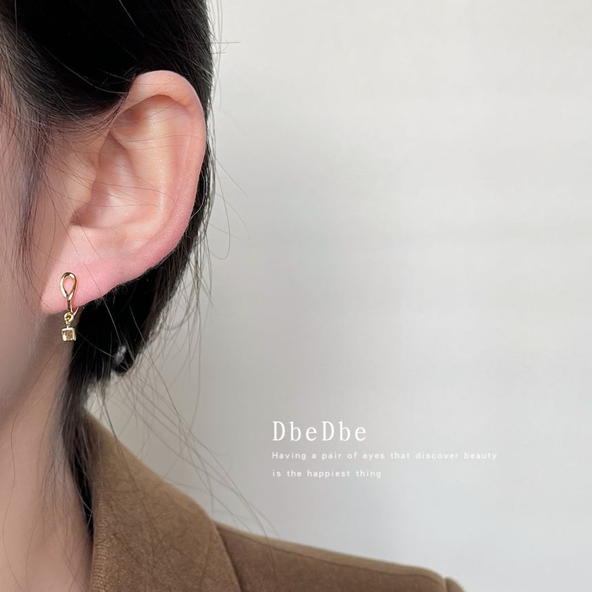 Cuff Drop Alloy Earring Cube