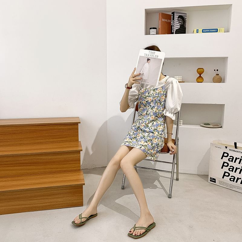 Slide Toe-Loop Sandals Square-Toe