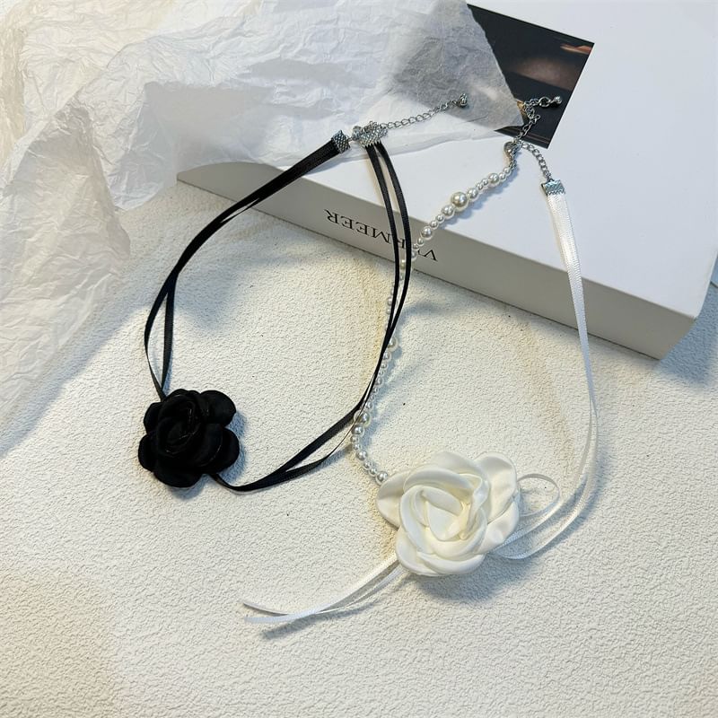 Choker Ribbon Rose
