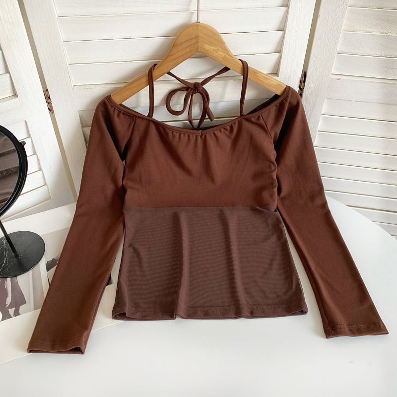 T-shirt à manches longues avec empiècement en maille et épaules dénudées