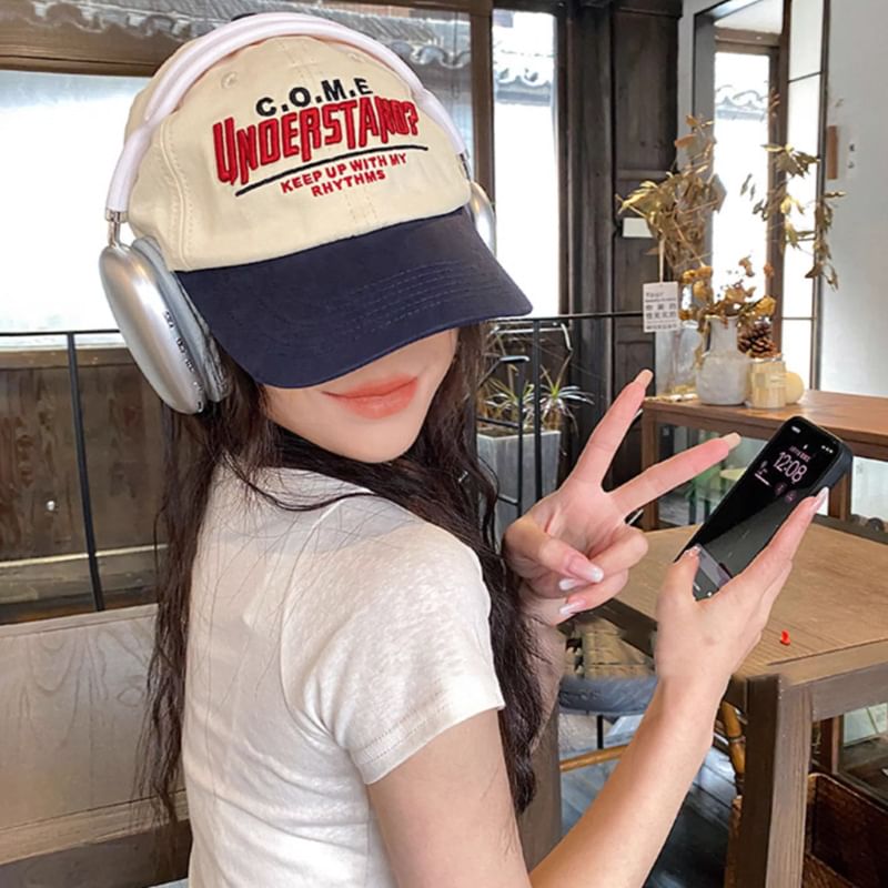 Color Embroidered Cap Baseball Lettering Panel