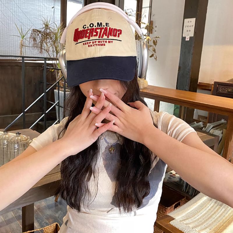 Color Embroidered Cap Baseball Lettering Panel