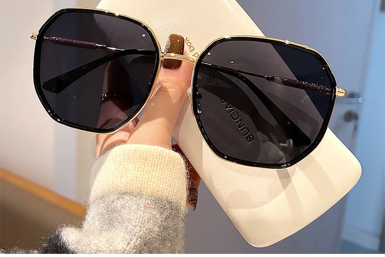 Sunglasses Oversized Frame Geometric