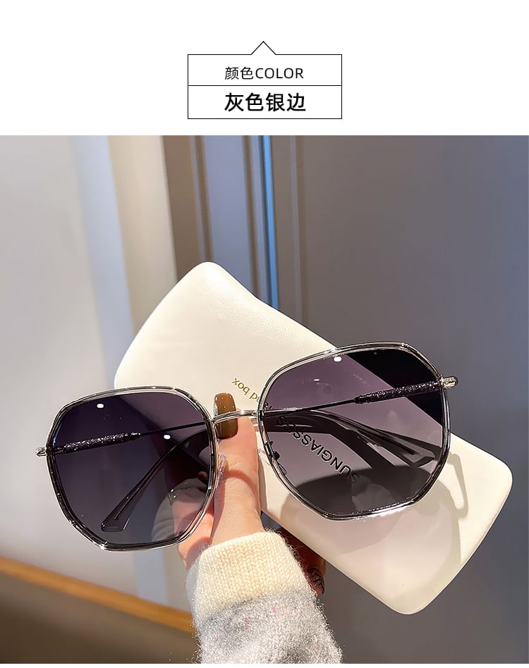 Sunglasses Oversized Frame Geometric