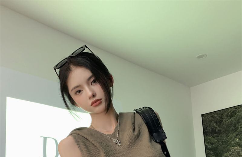 Sleeveless Skirt Crop Camo Plain / Mini Print Hooded Top