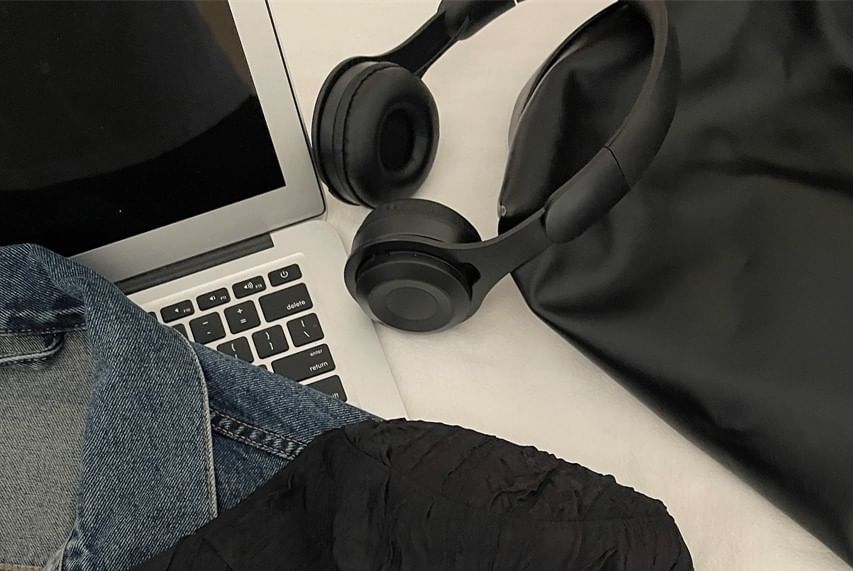 Hat Applique Textured Bucket