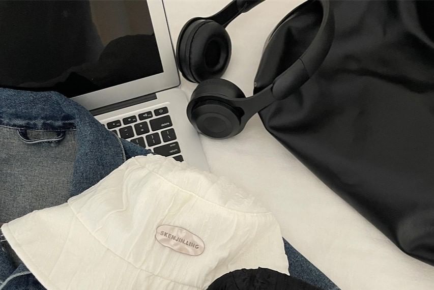 Hat Applique Textured Bucket