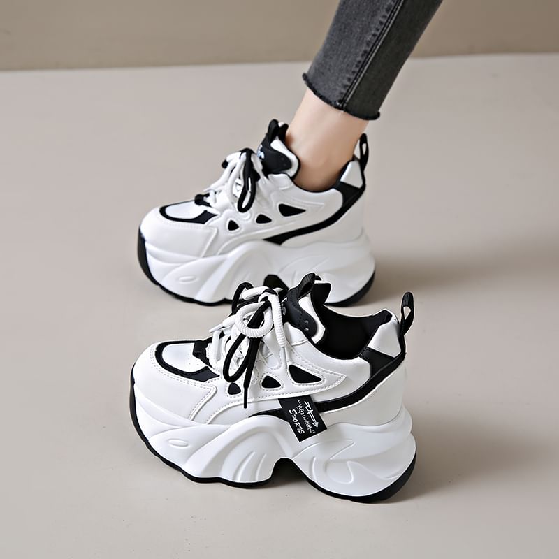 Applique Sneakers Platform Lace-Up