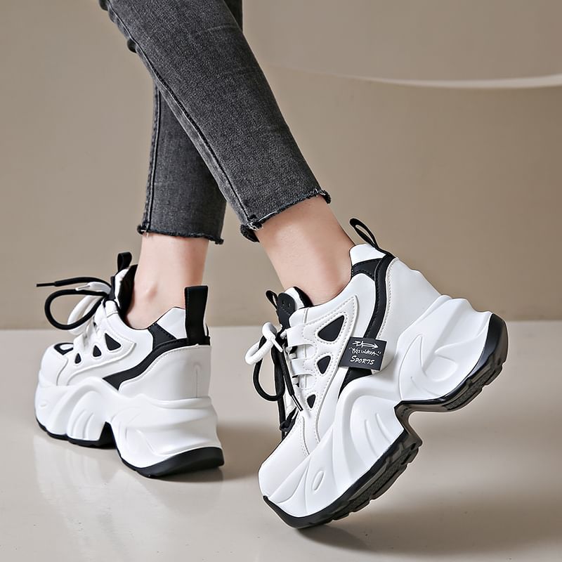 Applique Sneakers Platform Lace-Up