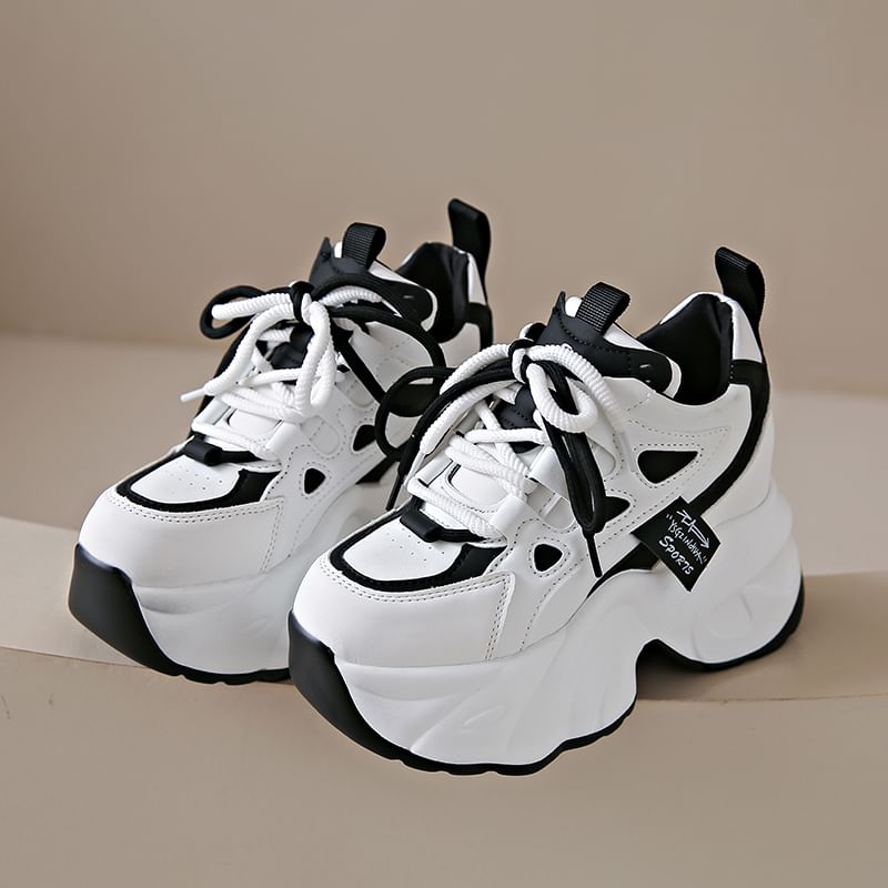 Applique Sneakers Platform Lace-Up