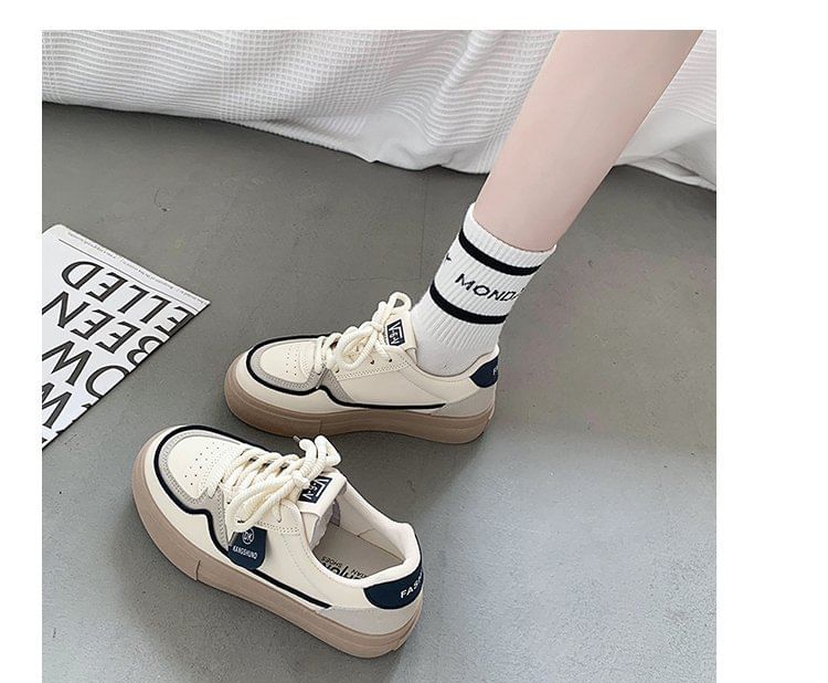 Platform Color Block Applique Faux Leather Lace-Up Sneakers