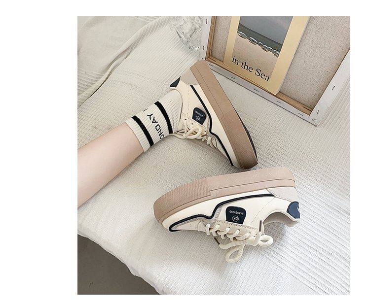 Platform Color Block Applique Faux Leather Lace-Up Sneakers