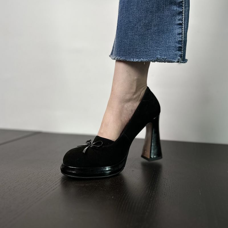 Chunky Pumps Bow Heel