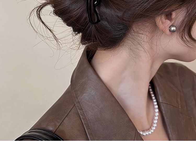 Faux Hair Claw Pearl Heart