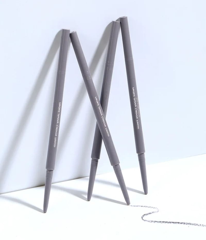 Crayon à sourcils fin