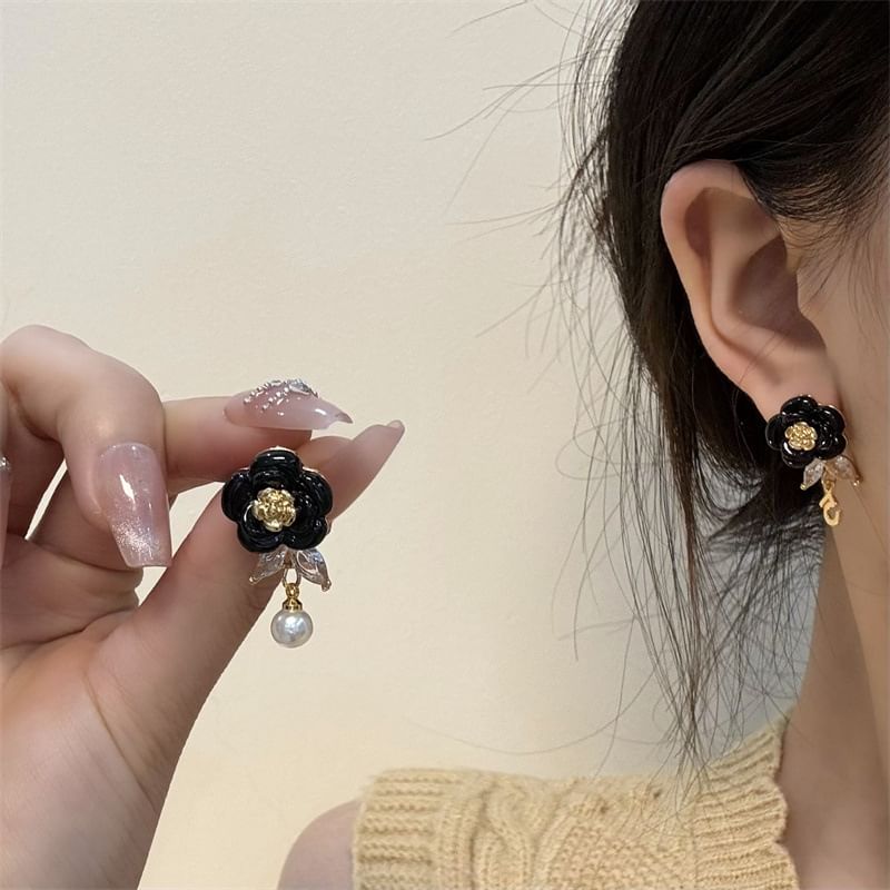 Faux Alloy Drop Floral Pearl Earring