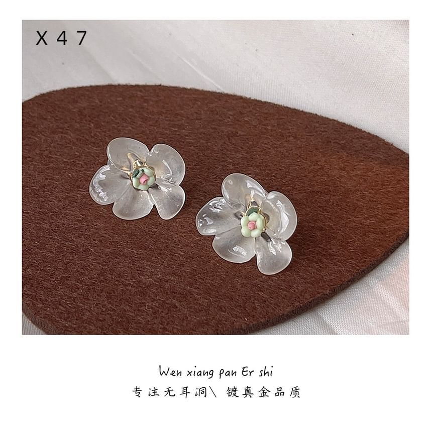 Floral Ceramic Resin Stud Earring