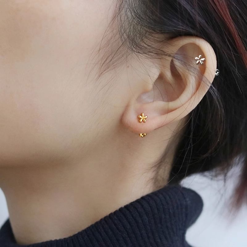 Stud Floral Ear