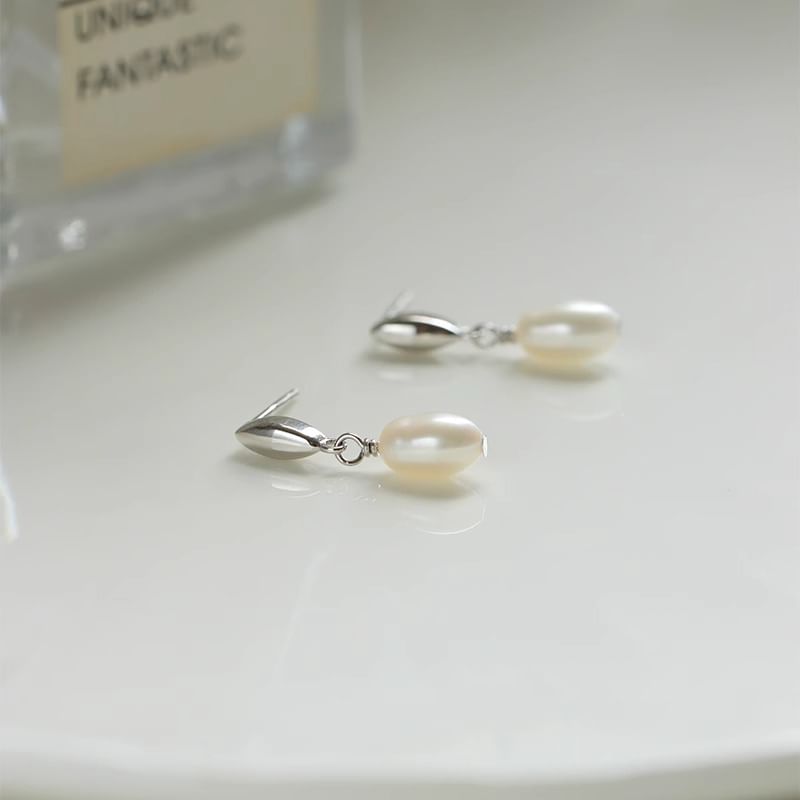 Pearl Drop Earring Faux
