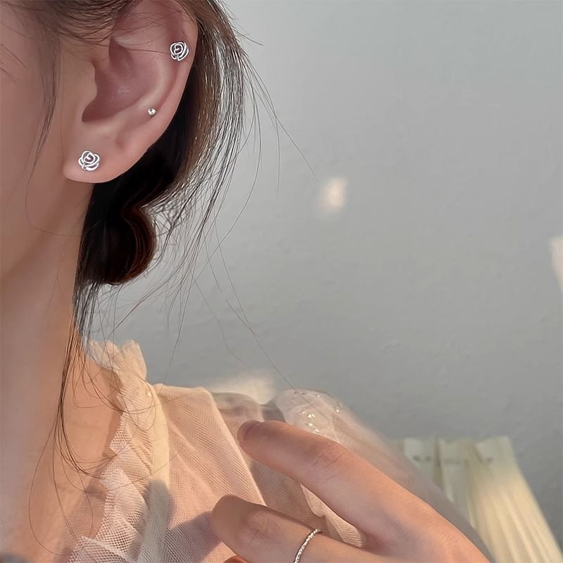 Floral Stud Ear