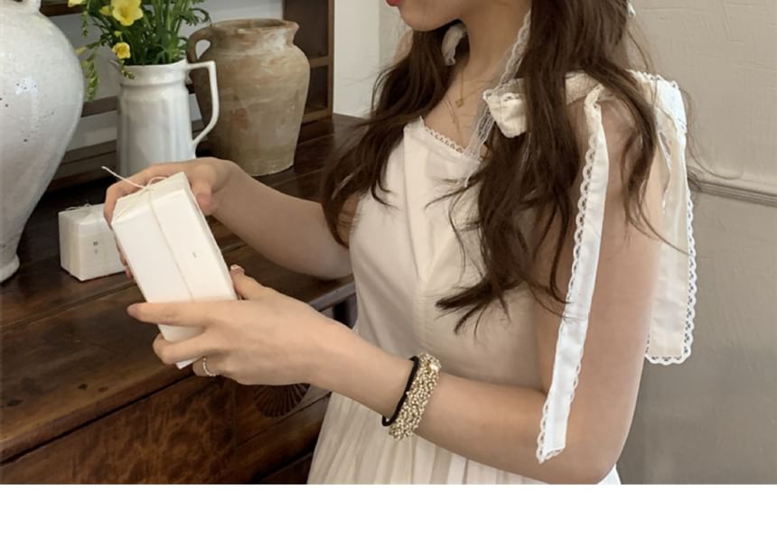 Lace Scarf Head Triangle (Various Embroidered Designs)