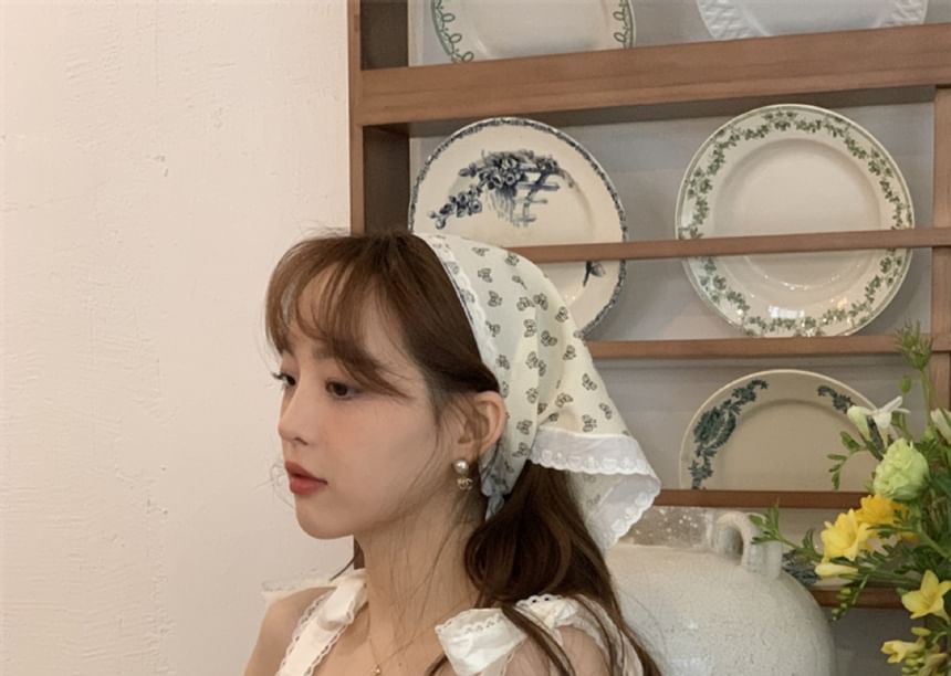 Lace Scarf Head Triangle (Various Embroidered Designs)