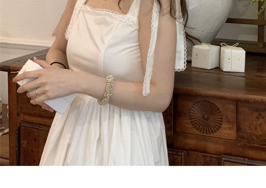 Lace Scarf Head Triangle (Various Embroidered Designs)