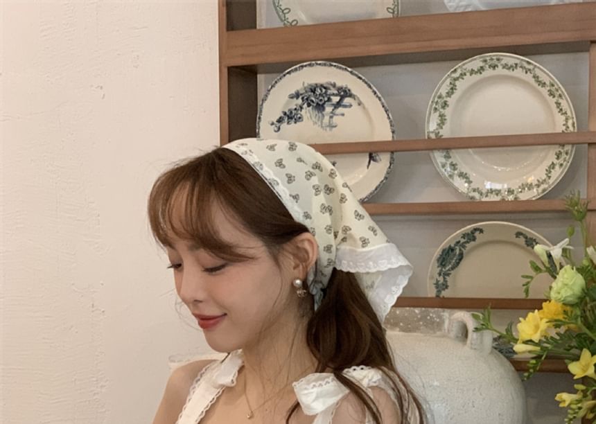 Lace Scarf Head Triangle (Various Embroidered Designs)