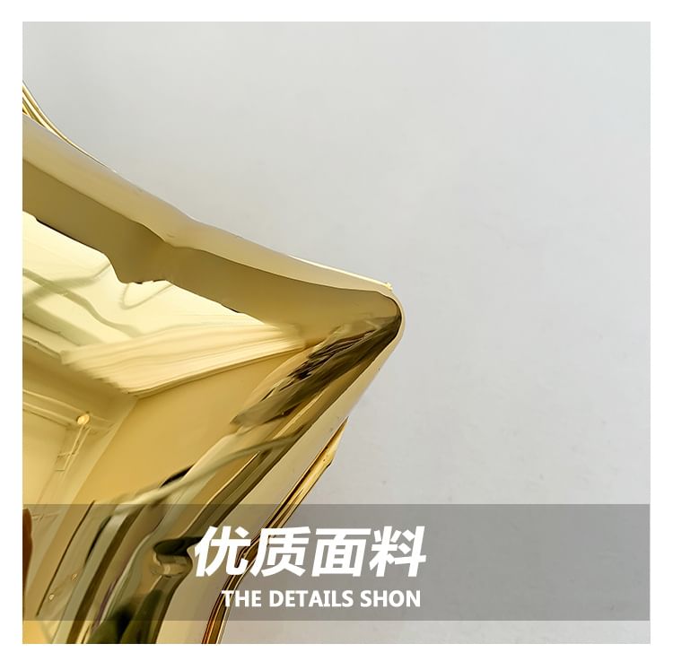 Chain Strap Star Crossbody Bag