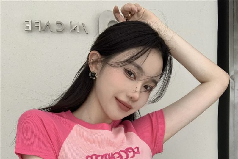 Embroidered Short-Sleeve Letter Cropped Neck Crew T-Shirt