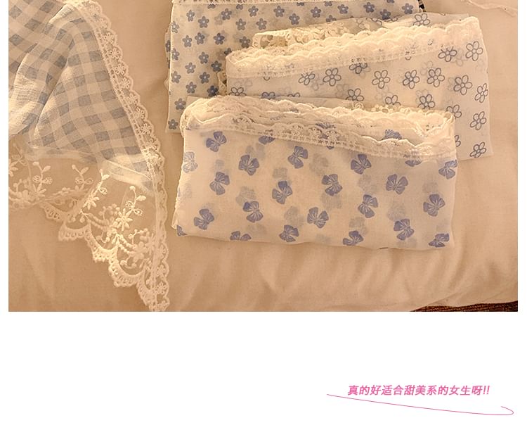 Plaid Trim Designs) Scarf Lace Triangle Head (Various