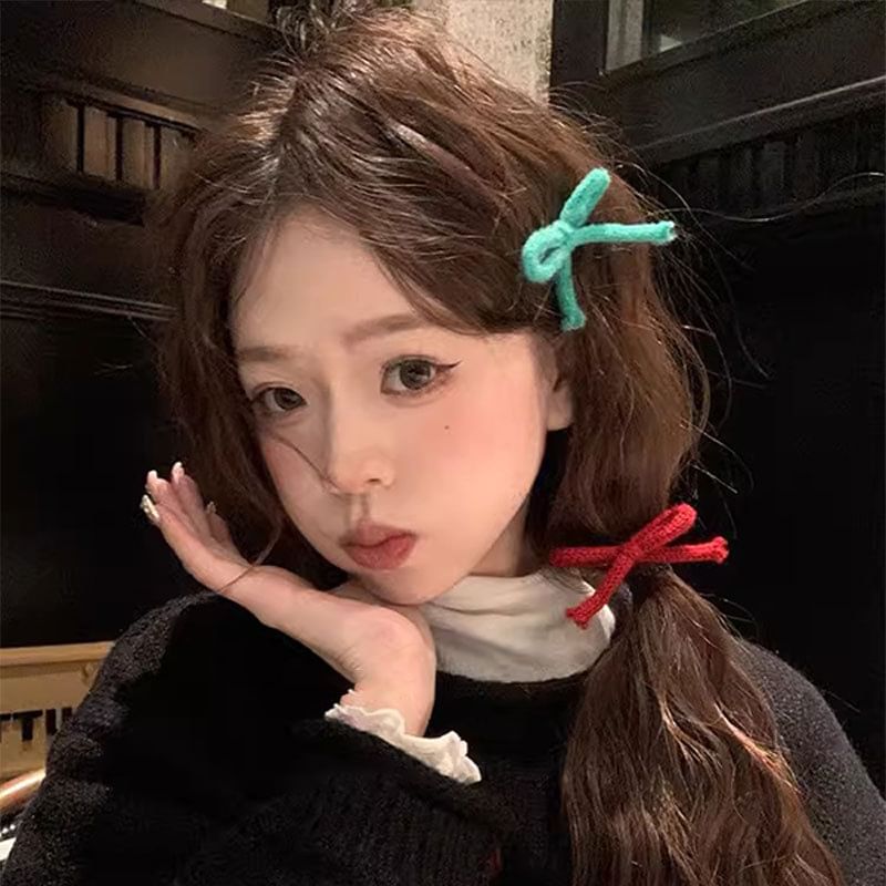 Bow Knit Hair Clip