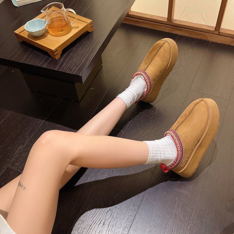 Snow Ankle Trim Boots Embroidered Platform