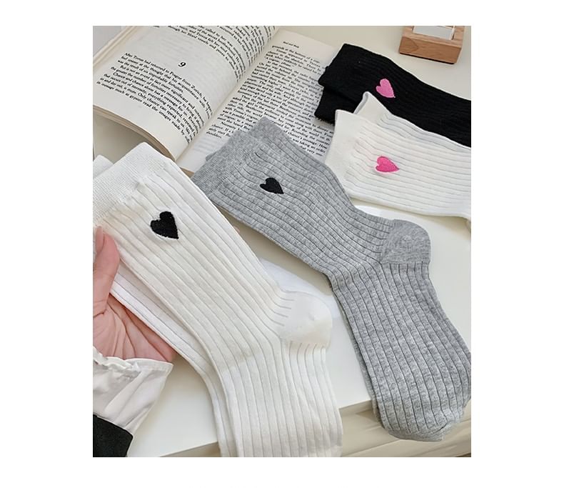 Heart Embroidered Socks Set