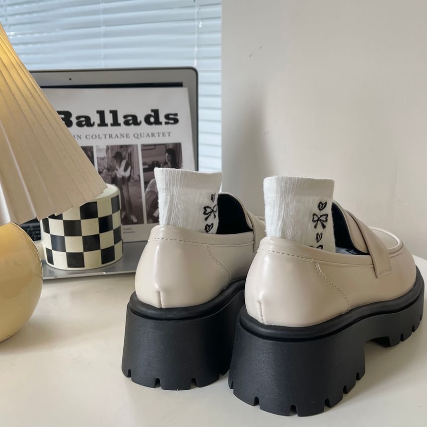 Plateau-Loafer mit schlichter Sohle