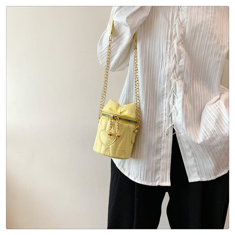 Chain Strap Bow Quilted Bucket Bag