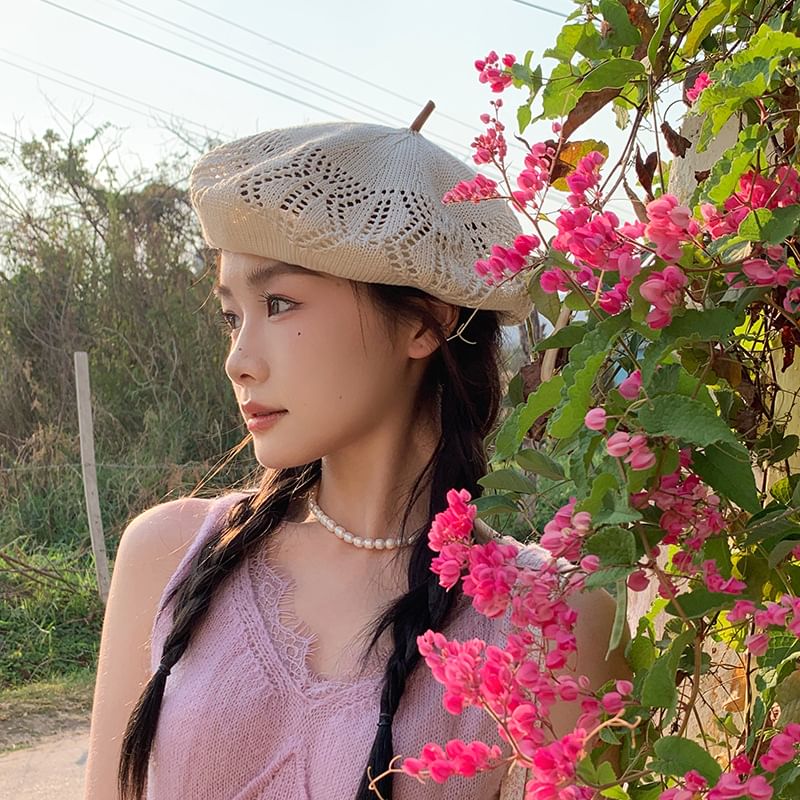 Hat Eyelet Beret