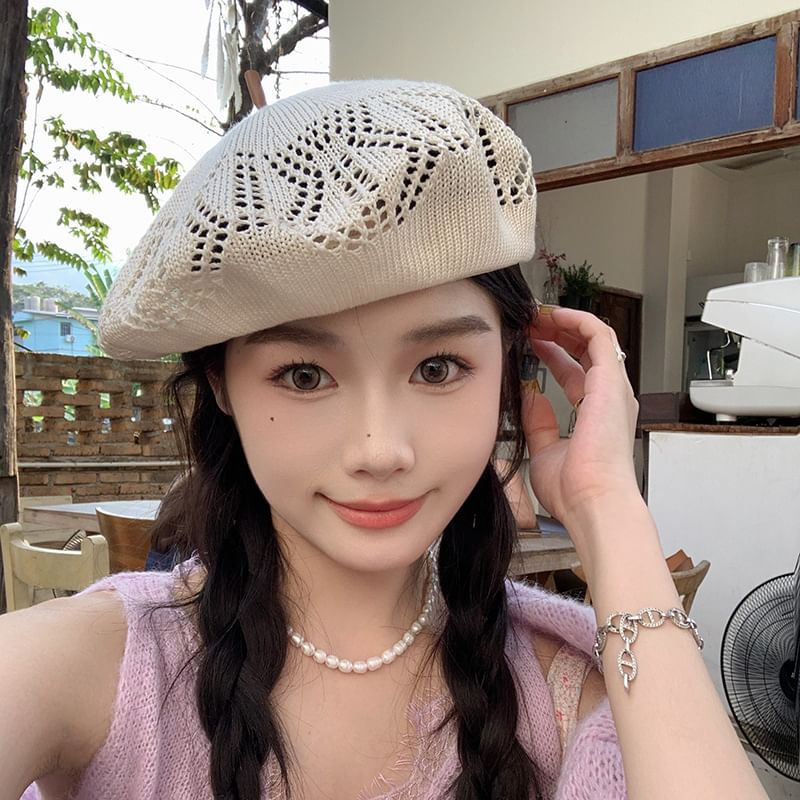 Hat Eyelet Beret