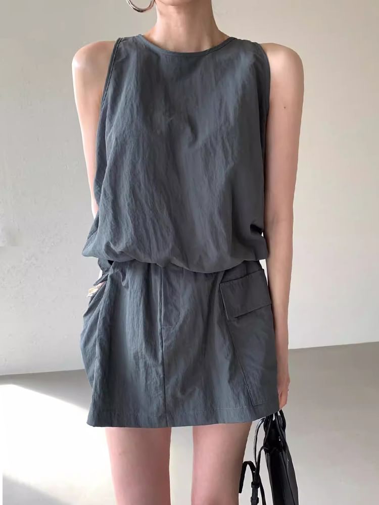 Set: Sleeveless Plain Zip Detail Top + High Waist Mini Cargo Skort