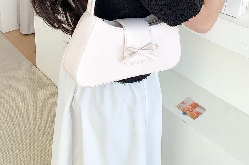 Faux Bow Leather Shoulder Bag
