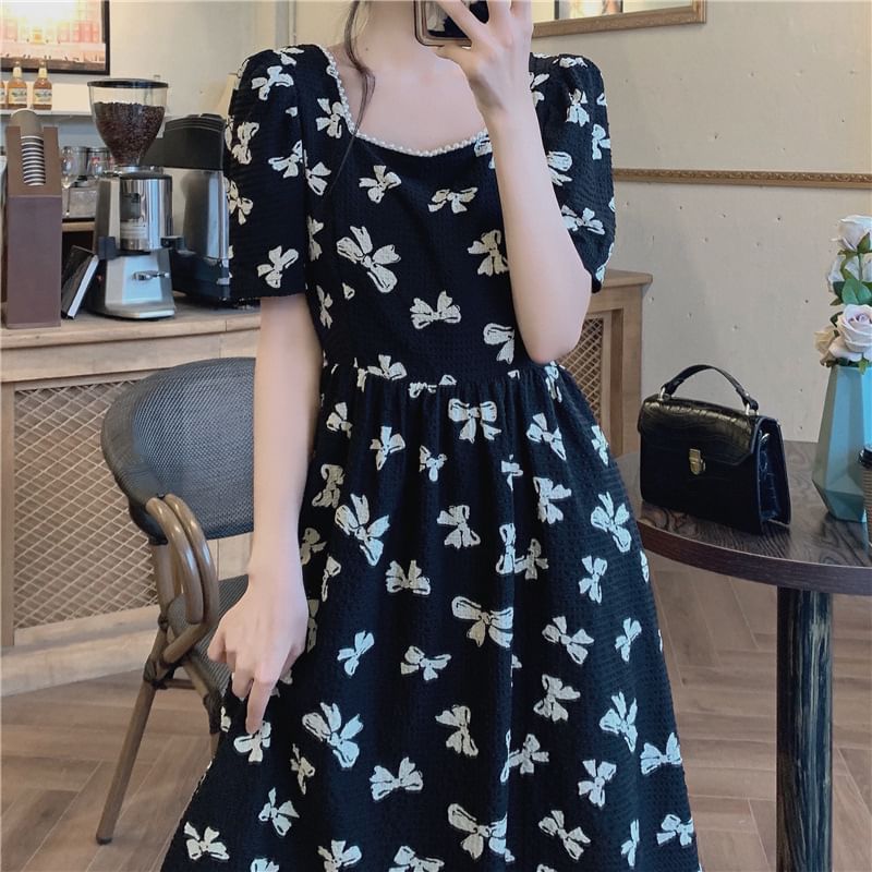 Bow Square A-Line Neck Tie Panel Short-Sleeve Print Midi Back Dress