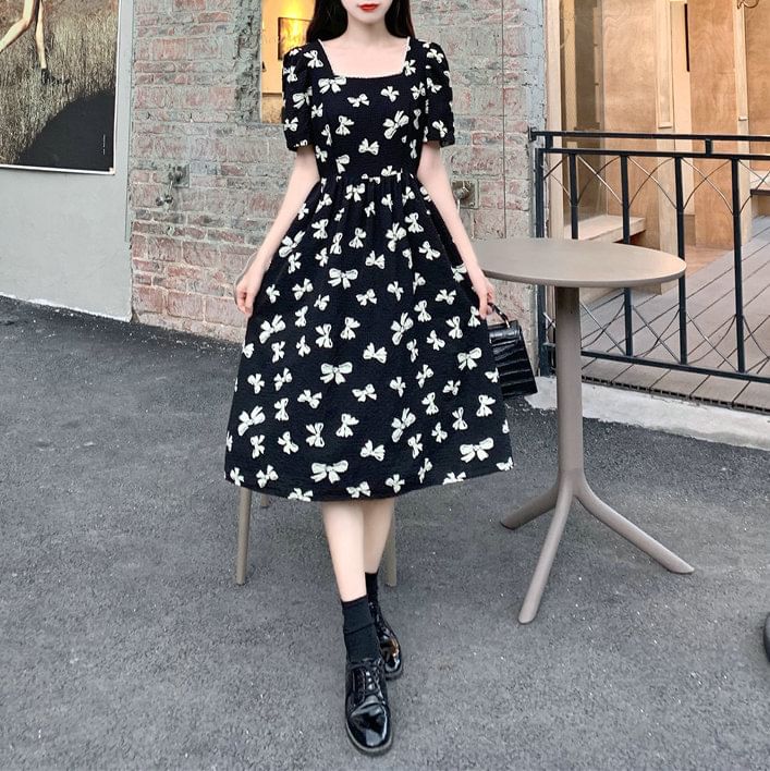 Bow Square A-Line Neck Tie Panel Short-Sleeve Print Midi Back Dress