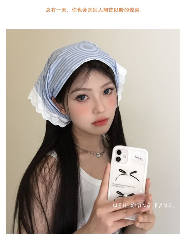 (Various Scarf Trim Designs) Triangle Lace Head