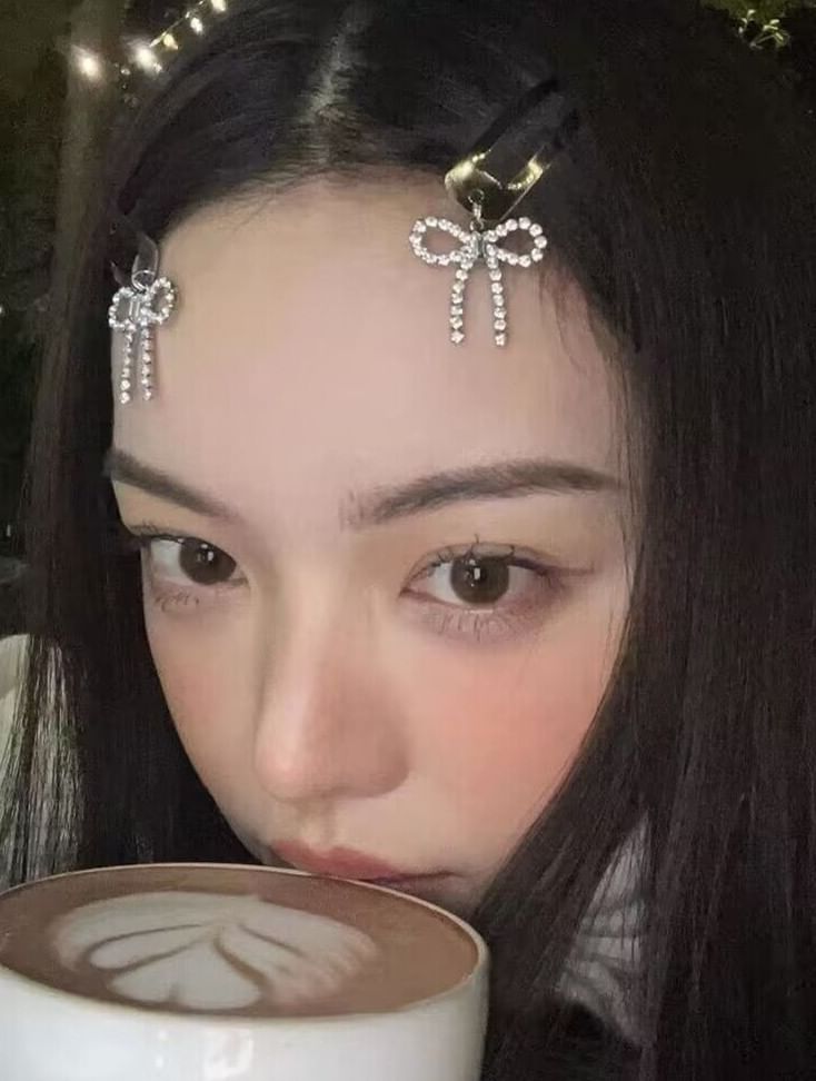 Clip Rhinestone Alloy Hair Bow