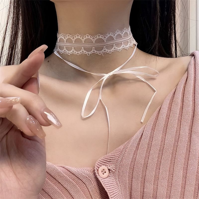 Lace Ribbon Choker