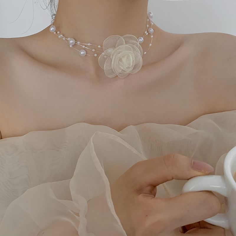 Choker Layered Faux / Floral Pearl